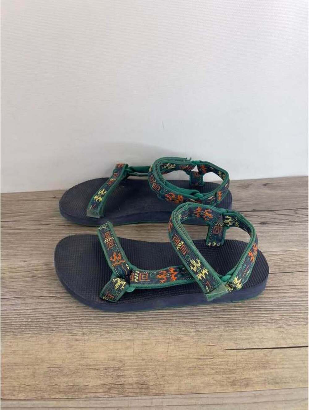 Teva Original Universal Sandals Green Native Pattern Women's Size 7 - Picture 2 of 4